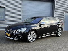 Volvo V60 - 1.6 T4 Kinetic Xenon|Pano|Cruise|Trekhaak|Stoelverwarming|Leder