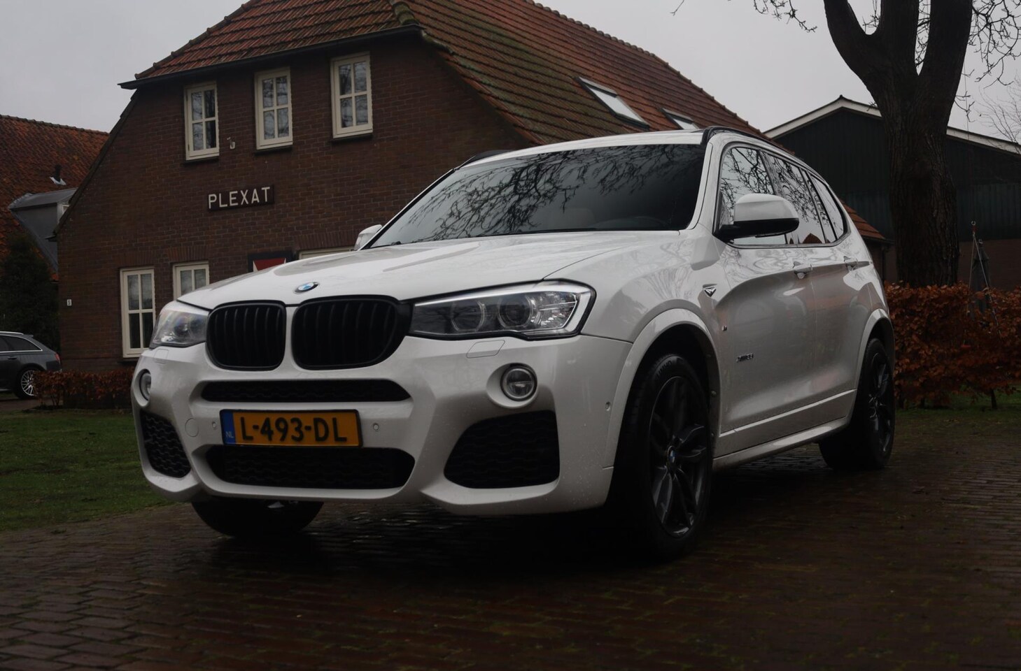 BMW X3 - XDrive35i High Executive Aut. | M-pakket | Panorama | Memory | Xenon | HUD | Luxe Leder | - AutoWereld.nl