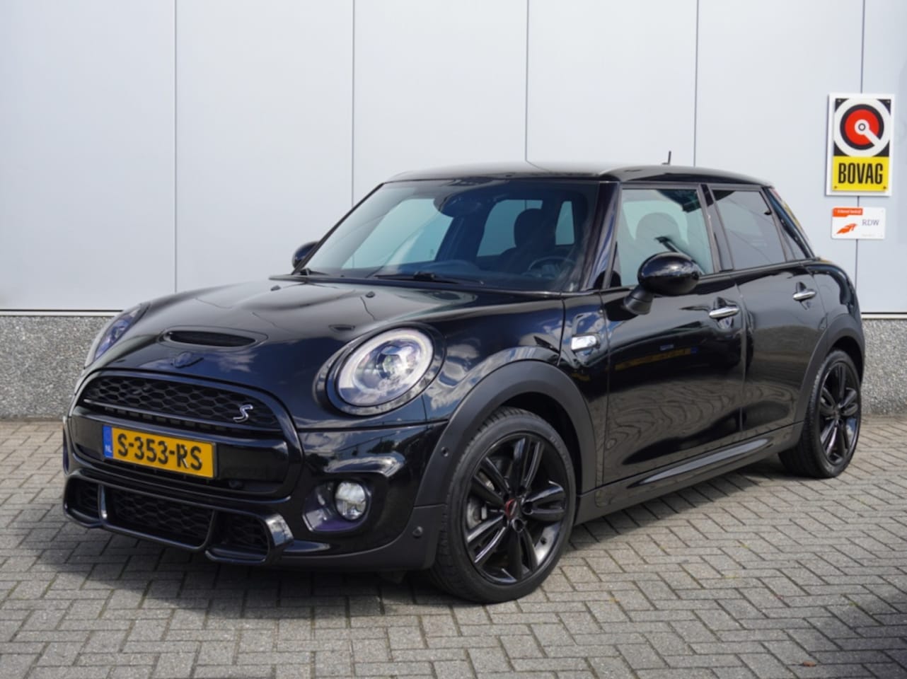 MINI 5-Deurs - 2.0 Cooper S Chili CarPlay | Half Leder | Camera | Cruise - AutoWereld.nl