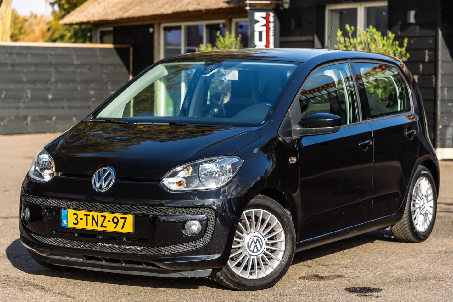 Volkswagen Up! - 1.0 high up! BlueMotion I Nap I boeken I PDC I Airco I - AutoWereld.nl