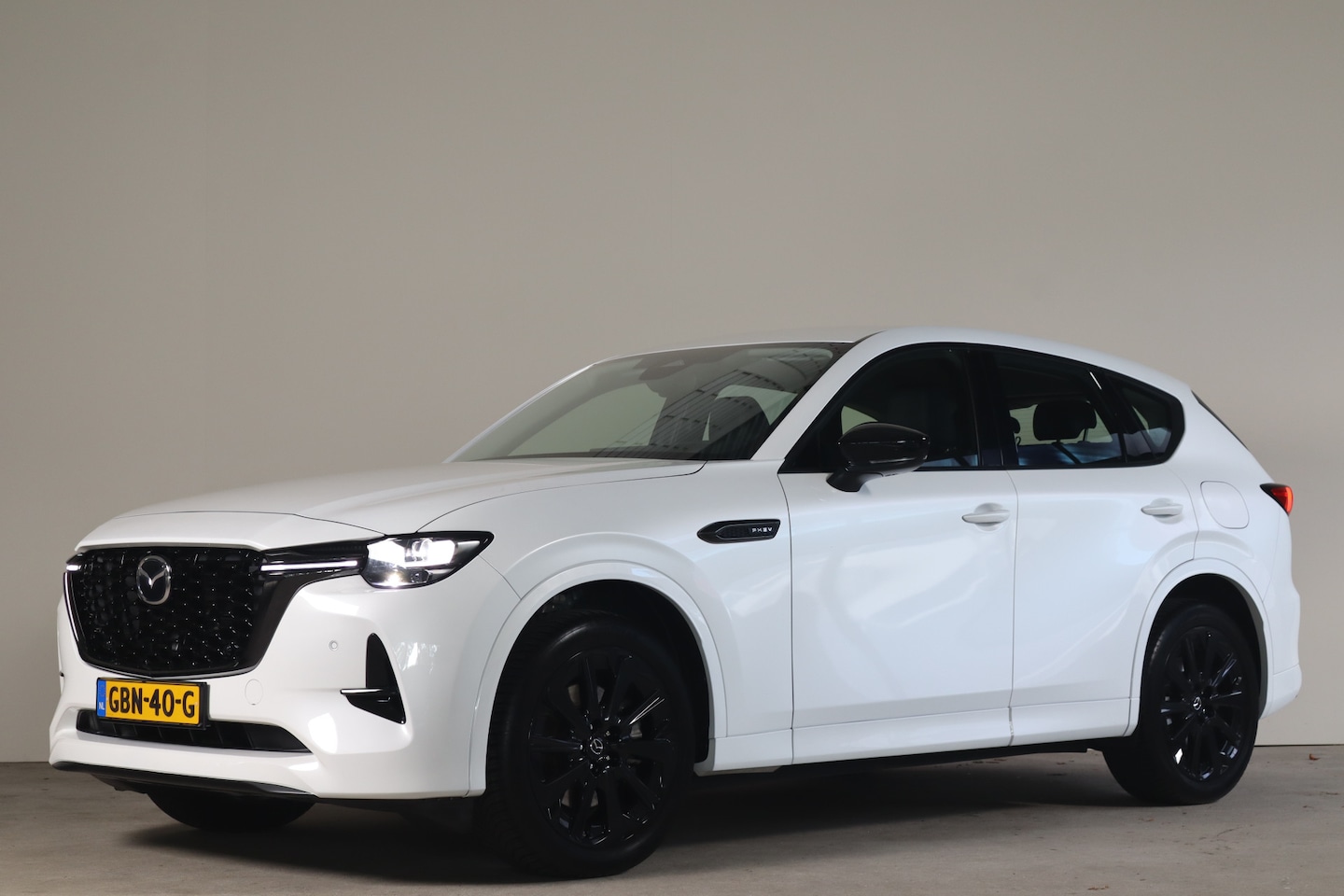 Mazda CX-60 - 2.5 e-SkyActiv PHEV Homura - NL Auto!! Stoelverw+koeling I Elek Trekhaak I Adap Cruise - AutoWereld.nl