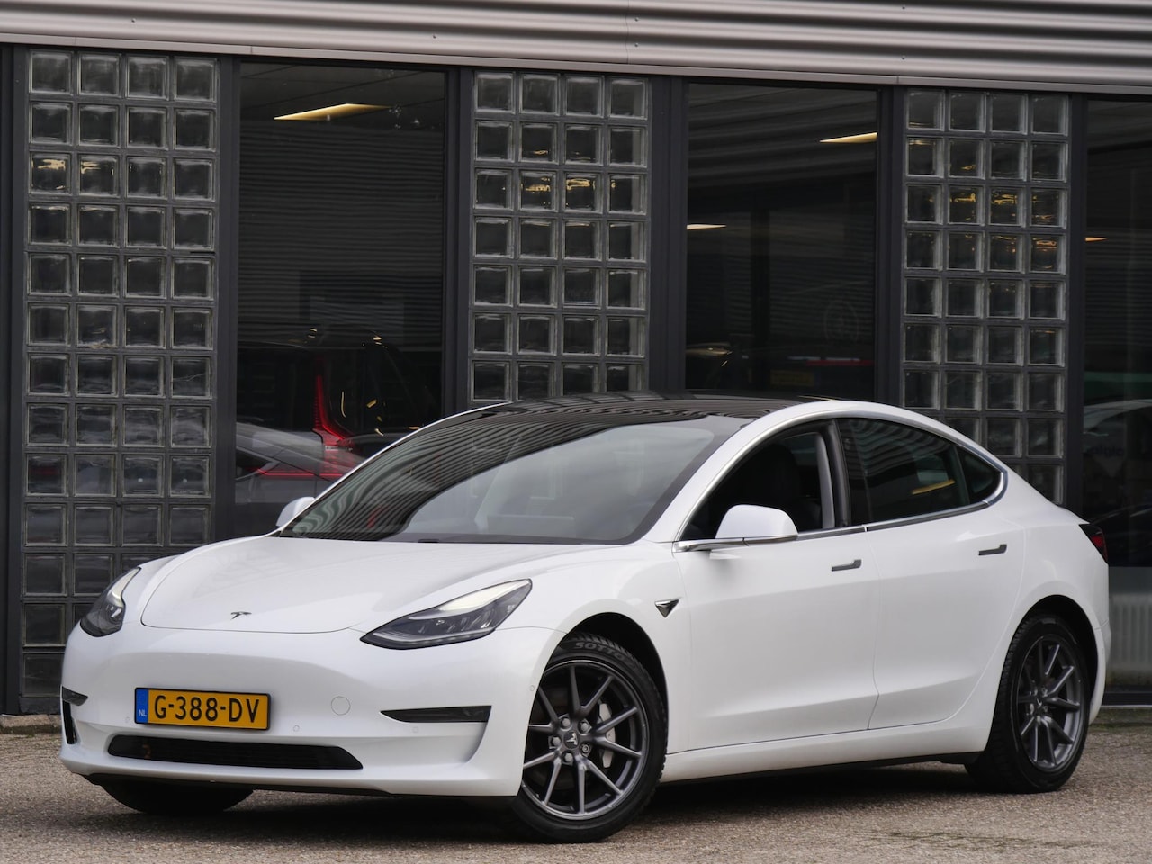 Tesla Model 3 - 75kWh LONG RANGE/ SOH 97,5%!! - AutoWereld.nl