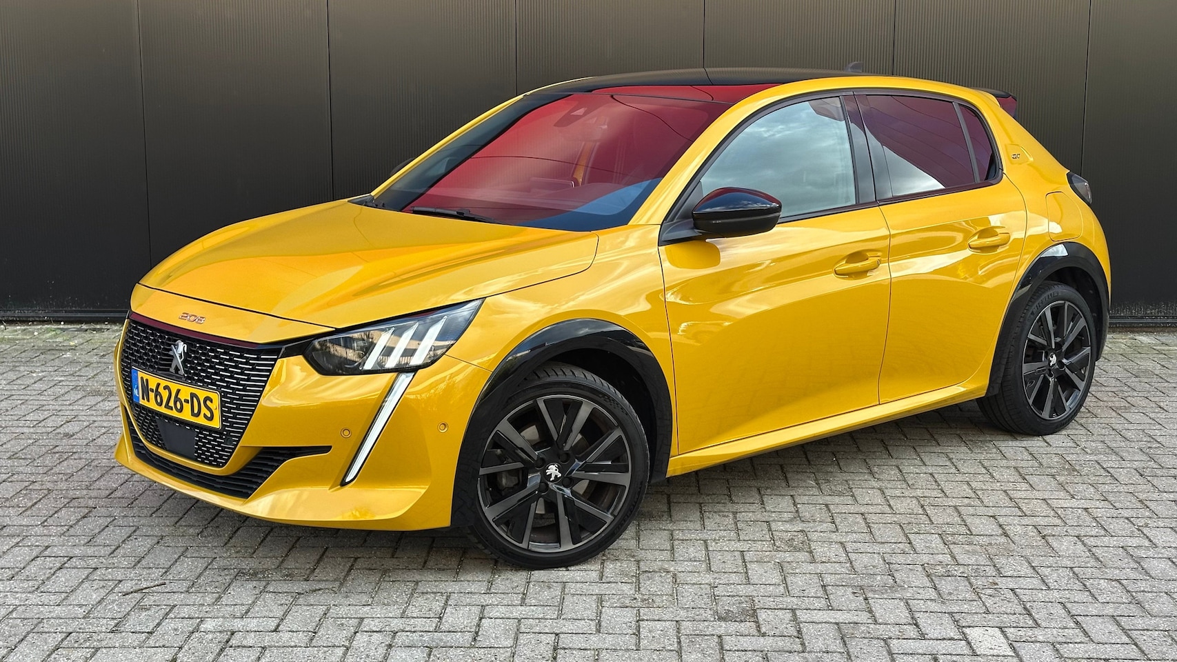 Peugeot 208 - 1.2 PureTech GT Pack | Apple Carplay / Android Auto | Panorama Dak | Leren interieur | Sto - AutoWereld.nl