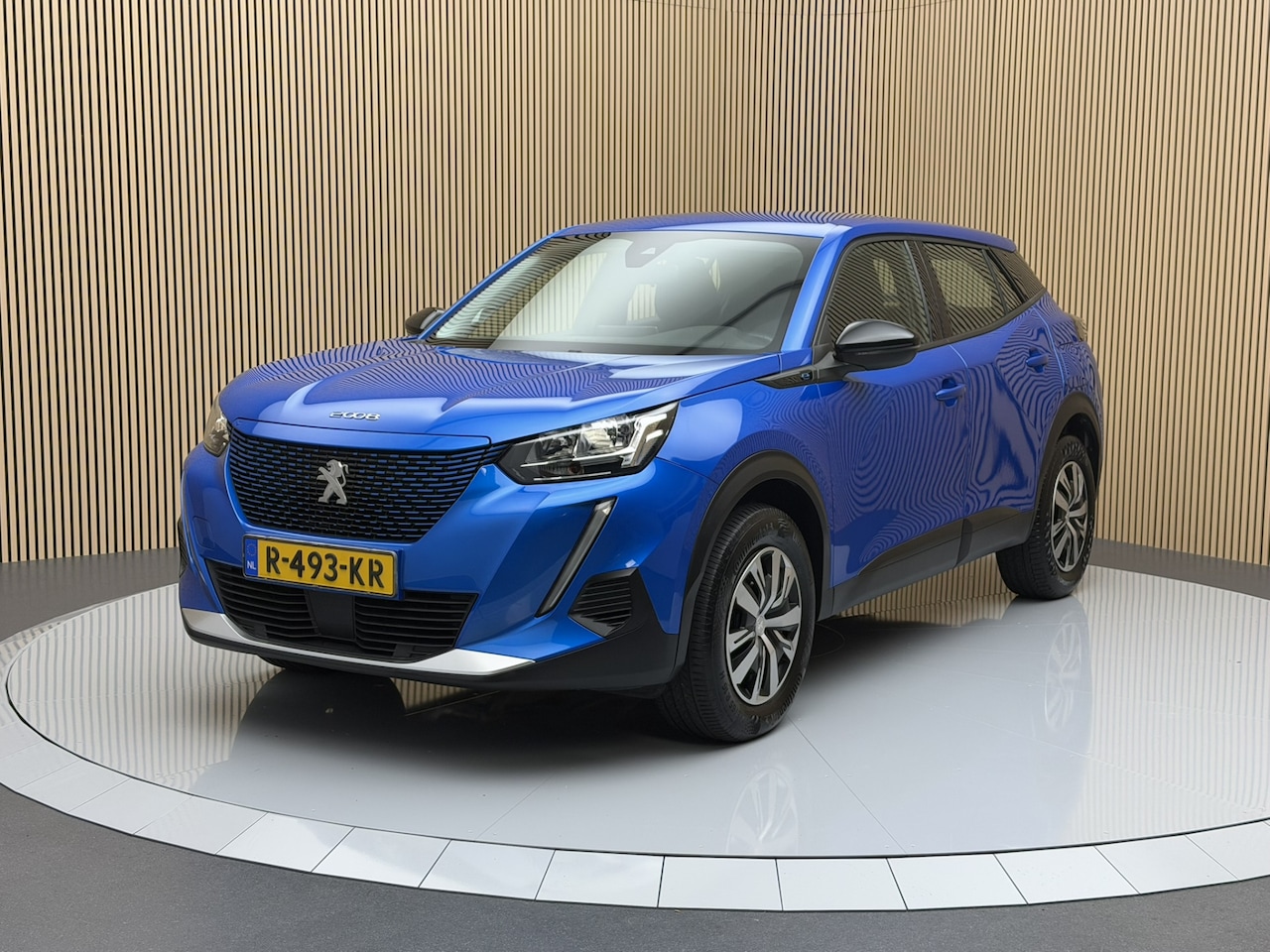 Peugeot e-2008 - EV Active 50 kWh 3-Fase SOH 95% | Navigatie | Carplay&Android | 100KW Snellaadvermogen - AutoWereld.nl