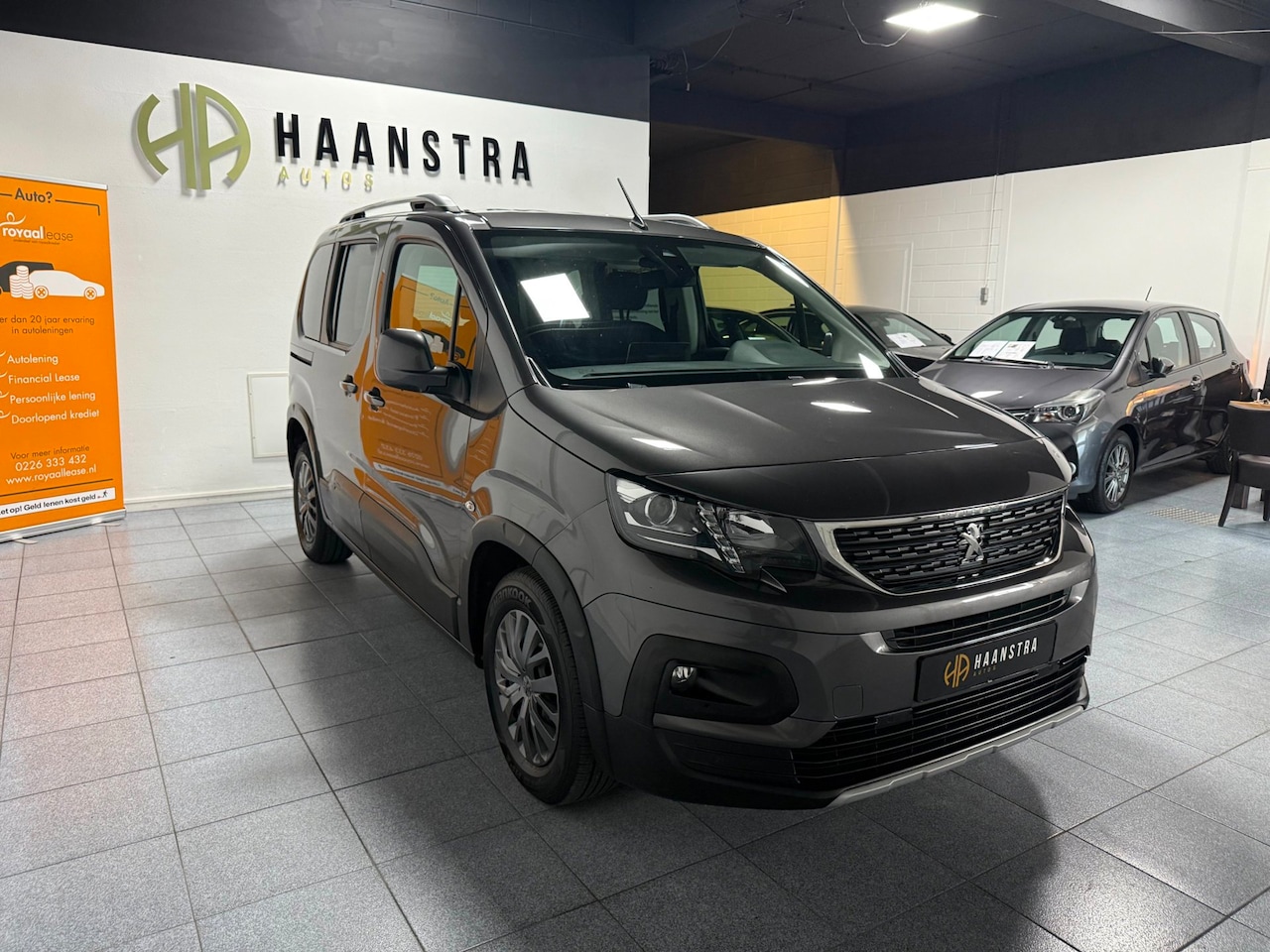 Peugeot Rifter - 1.2 Puretech Allure Autom Navi-Camera Apple-Carplay NW Staat! - AutoWereld.nl