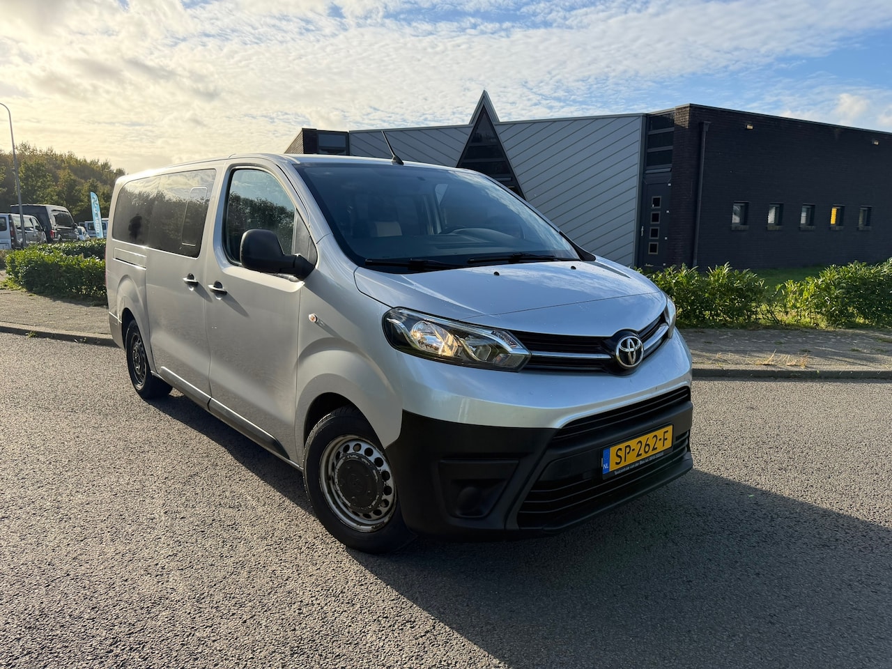Toyota ProAce Shuttle - 1.6 D-4D Cool Comfort Long | 9 persoons | EX BTW | BPM Vrij - AutoWereld.nl