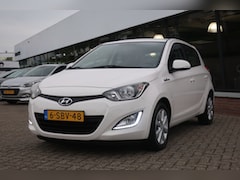 Hyundai i20 - 1.2i i-Deal LED_AIRCO_NAVI_LMV_NAP