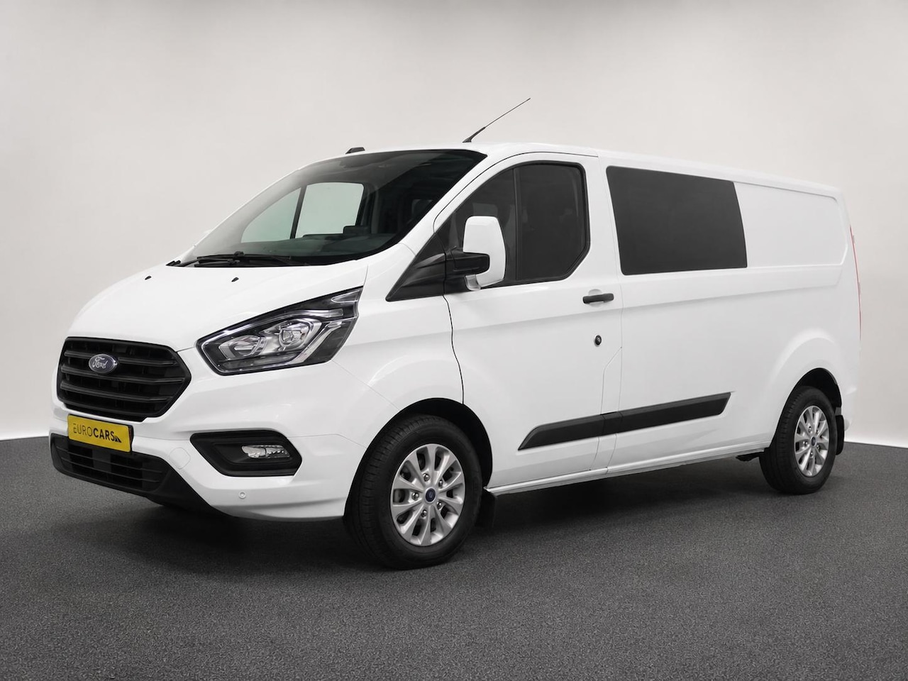 Ford Transit Custom - 300 2.0 TDCI L2H1 Trend Dubbele Cabine Airco Cruise Control Bluetooth Navi Trekhaak - AutoWereld.nl