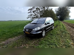 Peugeot 807 - 2.0 ST