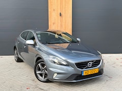 Volvo V40 - 2.0 D2 R-Design (bj 2015) XENON|NAVI|LEER|APK:10-2027|MOOIE AUTO