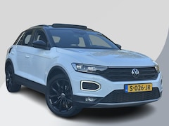 Volkswagen T-Roc - 1.5 TSI Sport | 150pk | Panoramadak | Adaptieve Cruise | Stoelverwarming | Elektrische Ach