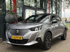 Peugeot e-2008 - EV GT Pack 50 kWh SOH 92, 88% | Panoramadak | Navigatie | ECC | PDC + Camera | Apple CarPl