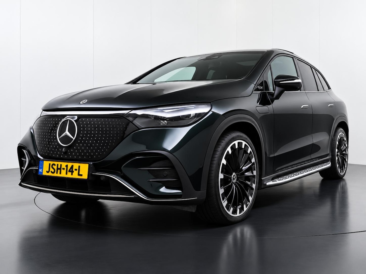 Mercedes-Benz EQE SUV - 350 4Matic Sport Edition 91 kWh | Wegklapbare Trekhaak | Panorama - Schuifdak | Luchtverin - AutoWereld.nl