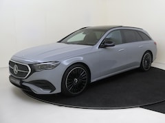 Mercedes-Benz E-klasse Estate - 300 e AMG Line / Premium Plus/ Panoramadak/ 3D Display/ Verlichte Grille/ El. Trekhaak/ SU