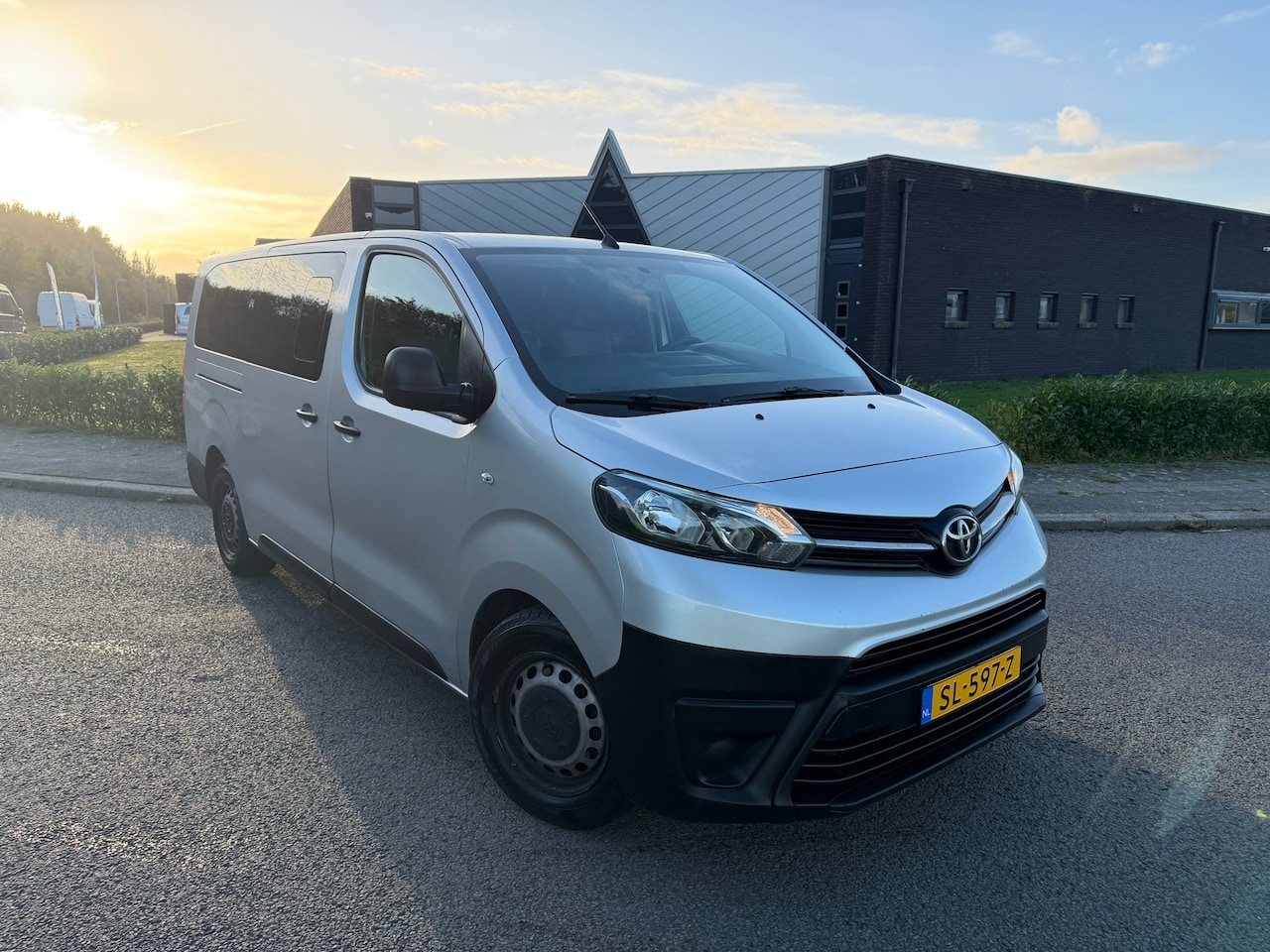 Toyota ProAce Shuttle - 1.6 D-4D Cool Comfort Long | 9 persoons | EX BTW | BPM Vrij - AutoWereld.nl