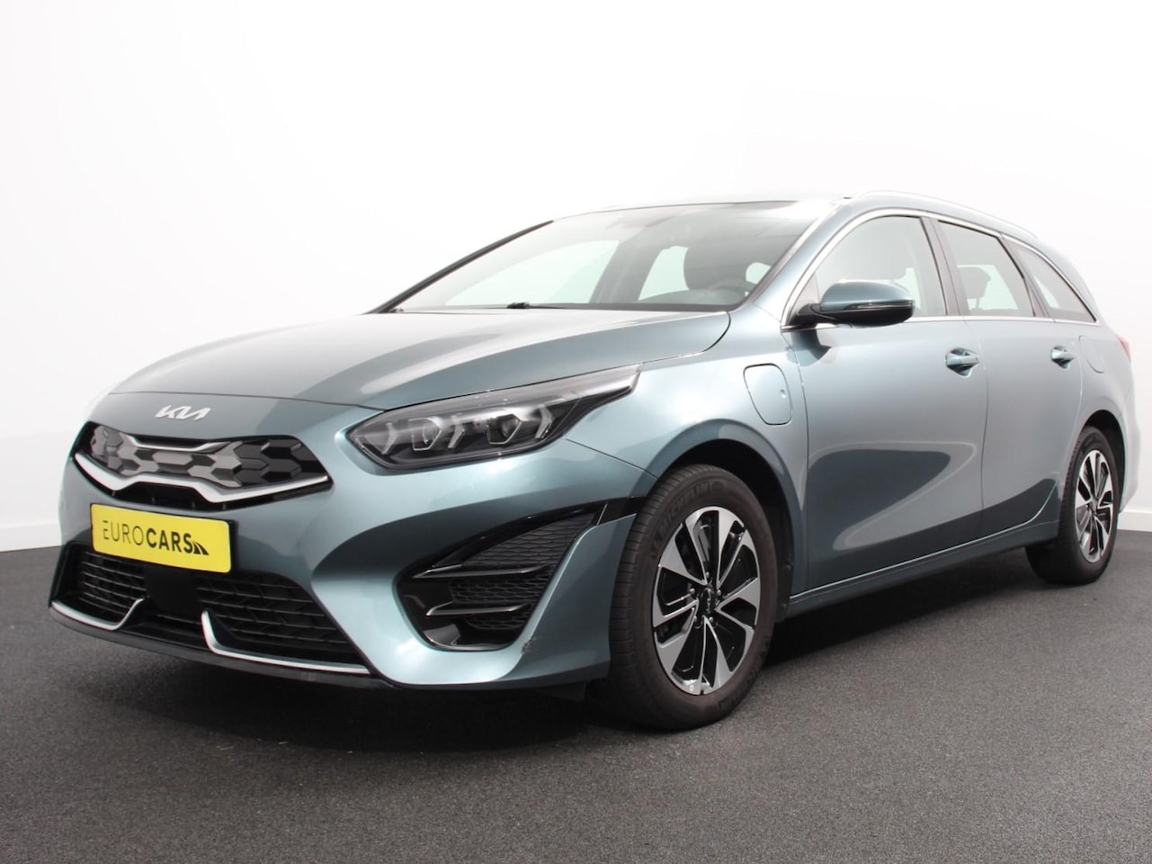 Kia Cee'd Sportswagon - Ceed 1.6 GDI PHEV DynamicLine Climate control Achteruitrijd camera Cruise control Parkeers - AutoWereld.nl