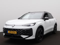 Volkswagen T-Roc - R-Line First Edition 1.5 eTSI 150 PK Navigatie - 20 Inch - Trekhaak - Head-up display - Ca
