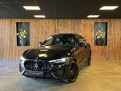 Maserati Levante - 3.8 V8 GTS / Softclose / H/K / Carbon / Pano / 360 Camera / Memory / Stuurverwarming / Sto