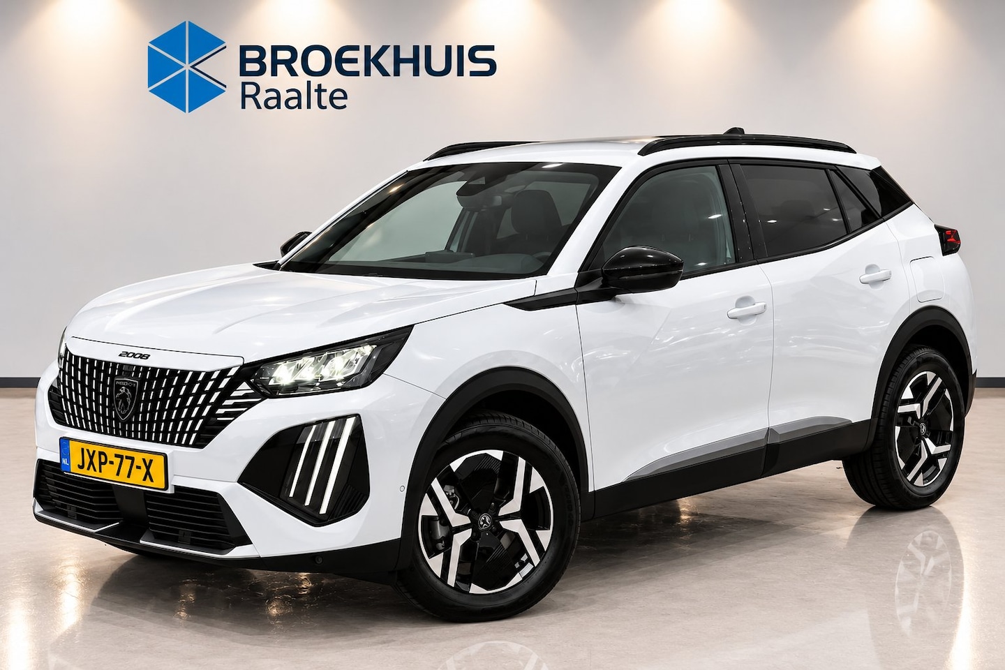 Peugeot 2008 - 1.2 Hybrid 145 Allure 8 Jaar garantie! | Adapteive Cruise! | Carplay | Navigatie | Clima | - AutoWereld.nl