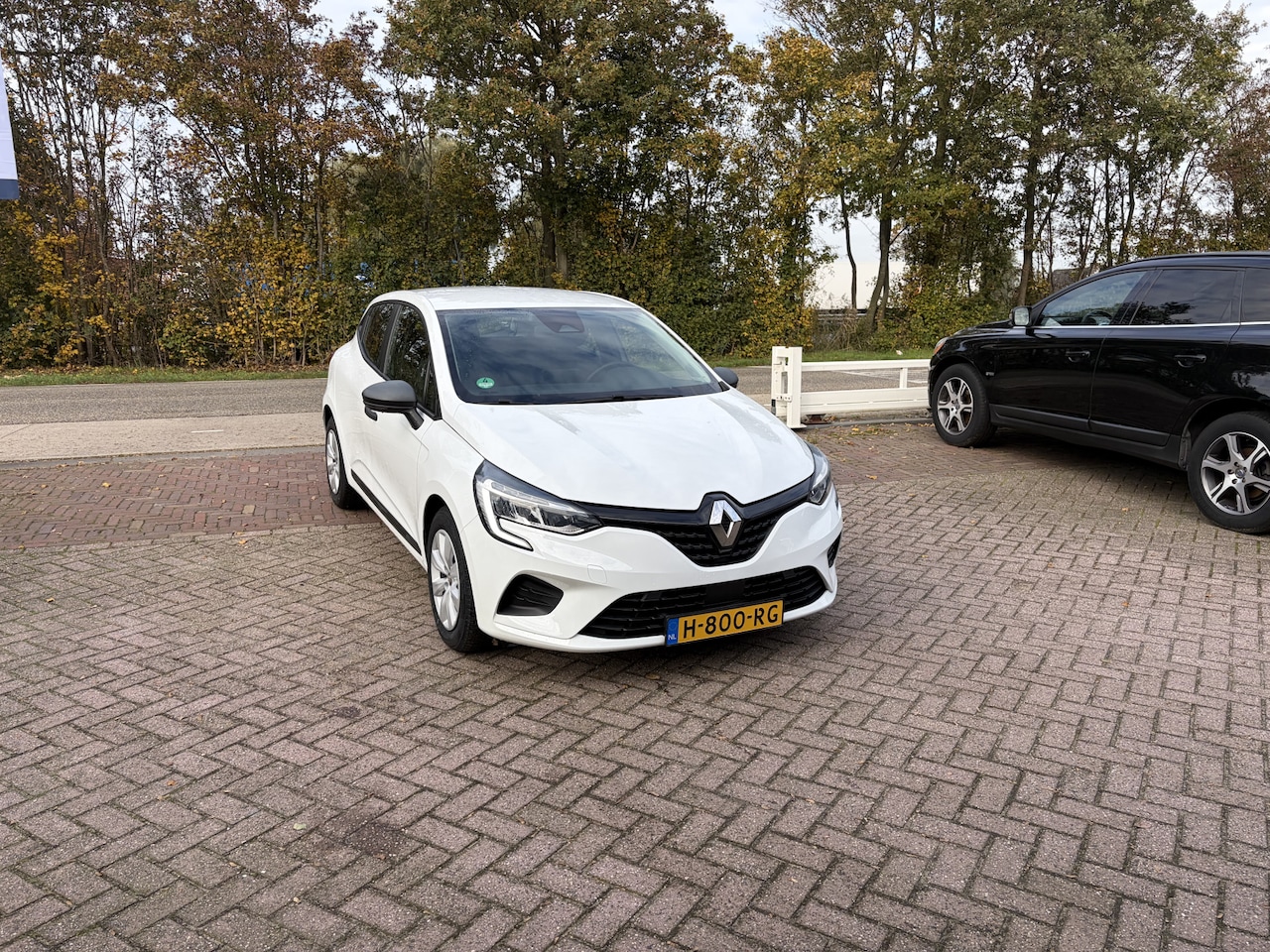 Renault Clio - 1.0 TCe Life CARPLAY CAMERA LANE ASSIST CRUISE - AutoWereld.nl