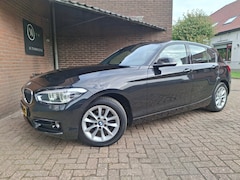BMW 1-serie - 118i High Executive Automaat / Achteruitrijcamera / Led Verlichting / Navigatie / Stoelver
