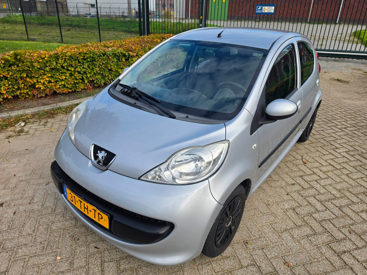 Peugeot 107 - 1.0-12V XS AUTOMAAT AIRCO WEINIG KM NAP! - AutoWereld.nl
