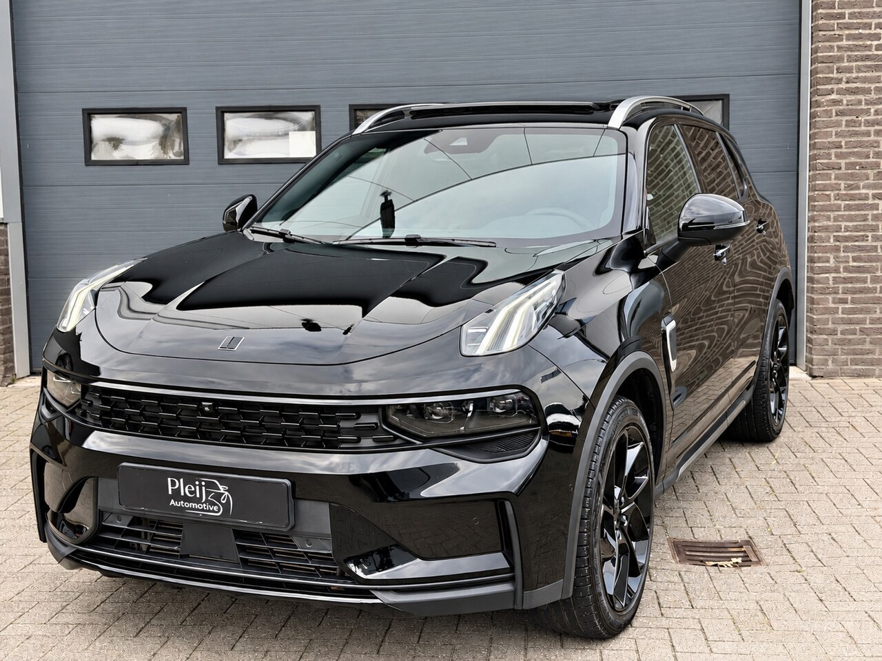 Lynk & Co 01 - 1.5 |Blackpakket|Pano| 360° Camera|ACC|Leder|Stoelverwarming| CarPlay |Keyless, - AutoWereld.nl