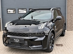 Lynk & Co 01 - 1.5 |Blackpakket|Pano| 360° Camera|ACC|Zwarte hemel|Zwarte stoelen|