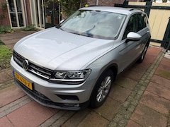 Volkswagen Tiguan - 1.5 TSI ACT Comfortline l Unieke kmstand l Dealeronderhouden l Navigatie l Climate Control