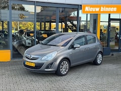 Opel Corsa - 1.4-16V Cosmo - stoel/stuurverwarming