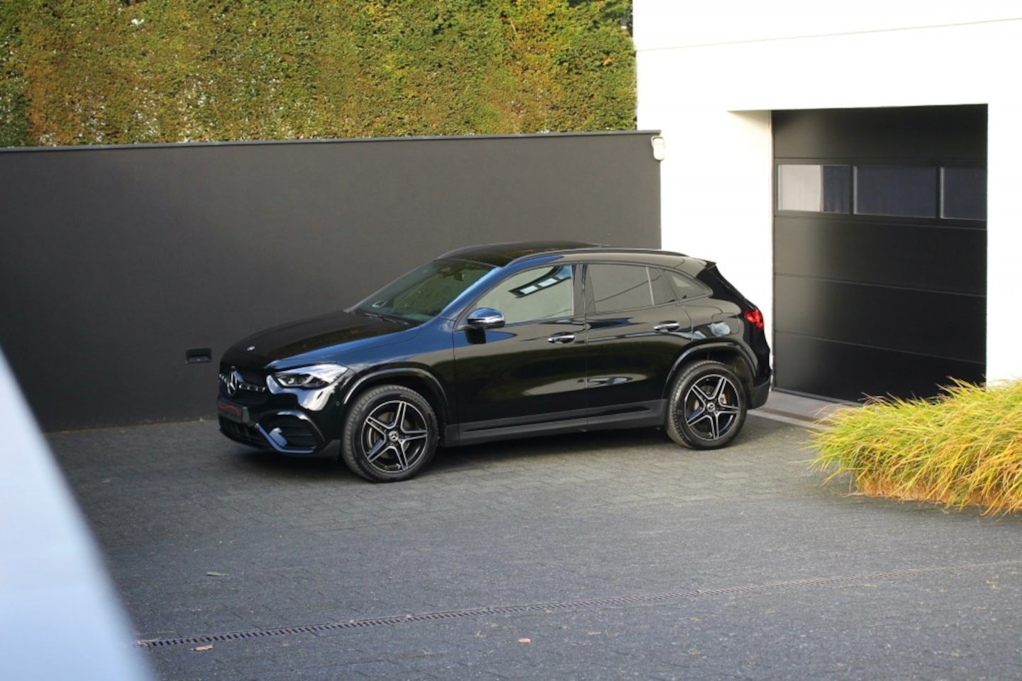 Mercedes-Benz GLA-Klasse - GLA250e, AMG-Line, Navi, 360 camera, Pano, Sfeerverl, ACC - AutoWereld.nl