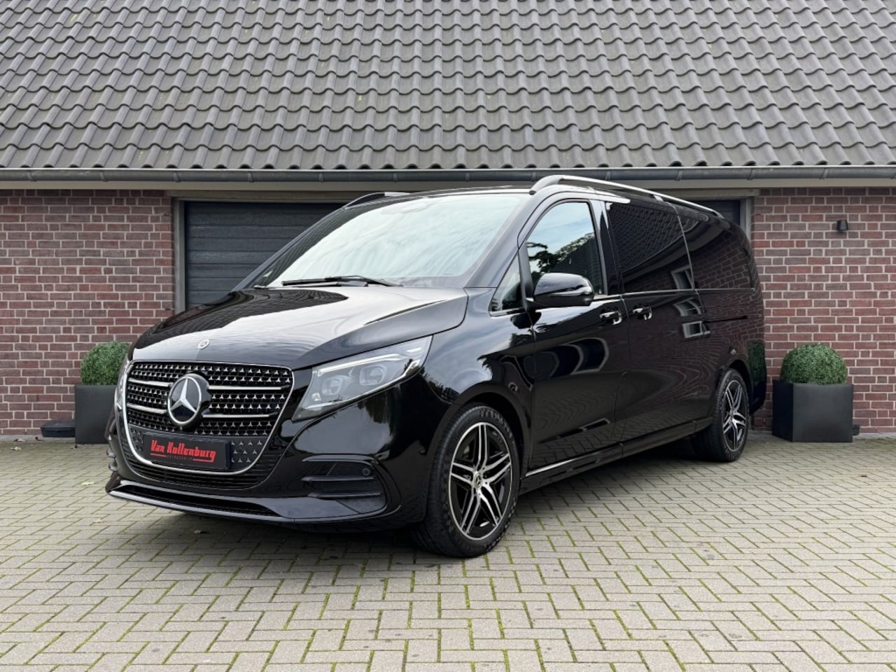 Mercedes-Benz V-klasse - 300D XXL DC BURMESTER AMG EXCLUSIVE LUCHTVERING FULL OPTIONS - AutoWereld.nl