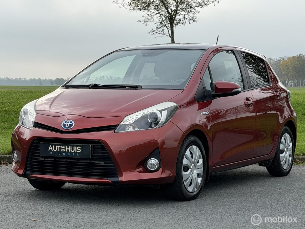 Toyota Yaris - 1.5 Full Hybrid Dynamic | Panoramadak | Leer | - AutoWereld.nl