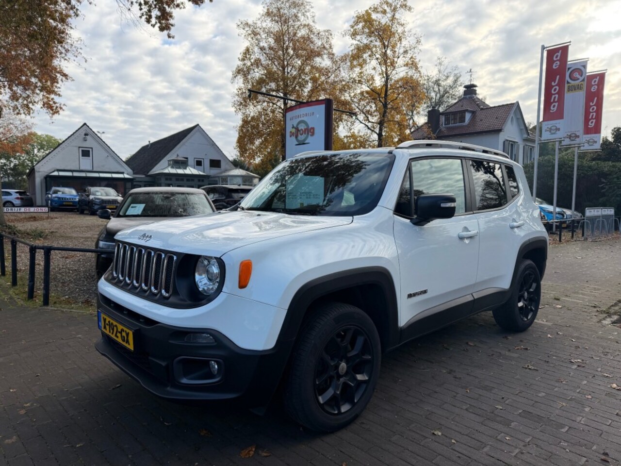 Jeep Renegade - 1.4 MultiAir Limited AWD / NAVI / STOEL+STUUR VERW. / TREKHAAK / CRUISE CTR. - AutoWereld.nl