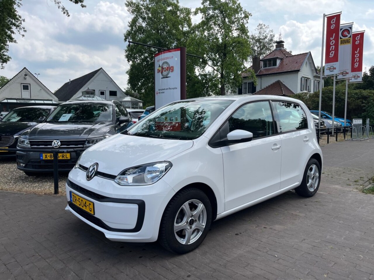 Volkswagen Up! - 1.0 BMT MOVE UP! / AIRCO / DAB RADIO-BLEUTOOTH / ELEK. RAMEN / 14'' LM-VELGEN - AutoWereld.nl
