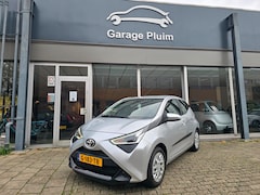Toyota Aygo - Aygo 1.0 VVT-i x-play Airco/Camera/Carplay