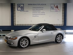 BMW Z4 Roadster - 3.0i AUTOMAAT / 6 CYL / LEER / STOELVERWARMING