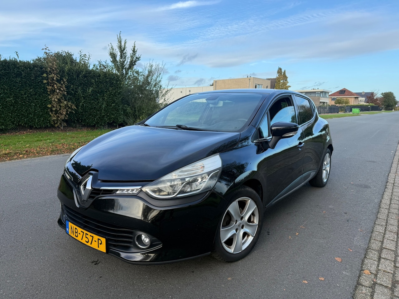 Renault Clio - 0.9 TCe Iconic APK/AIRCO/VELGEN - AutoWereld.nl