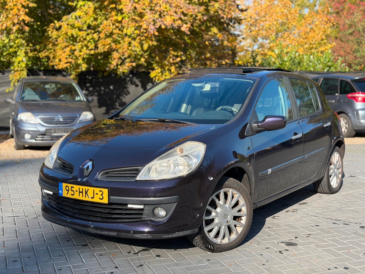 Renault Clio - 1.6-16V Dynamique S/Pano/Clima/Cruise/LMV/NAP/Trekhaak - AutoWereld.nl