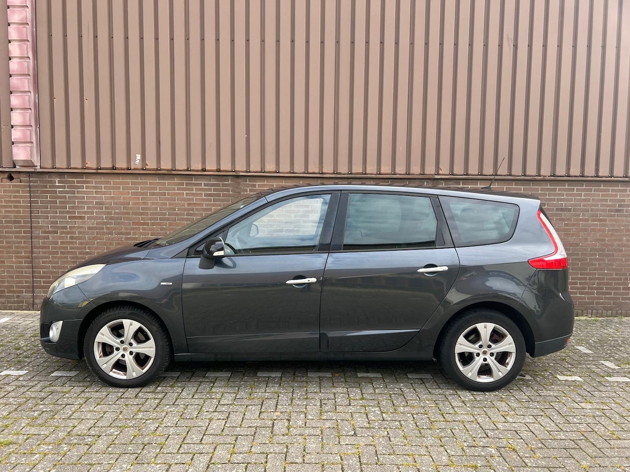 Renault Grand Scénic - 1.4 TCe Bose Navi Camera Clima Cruise - AutoWereld.nl