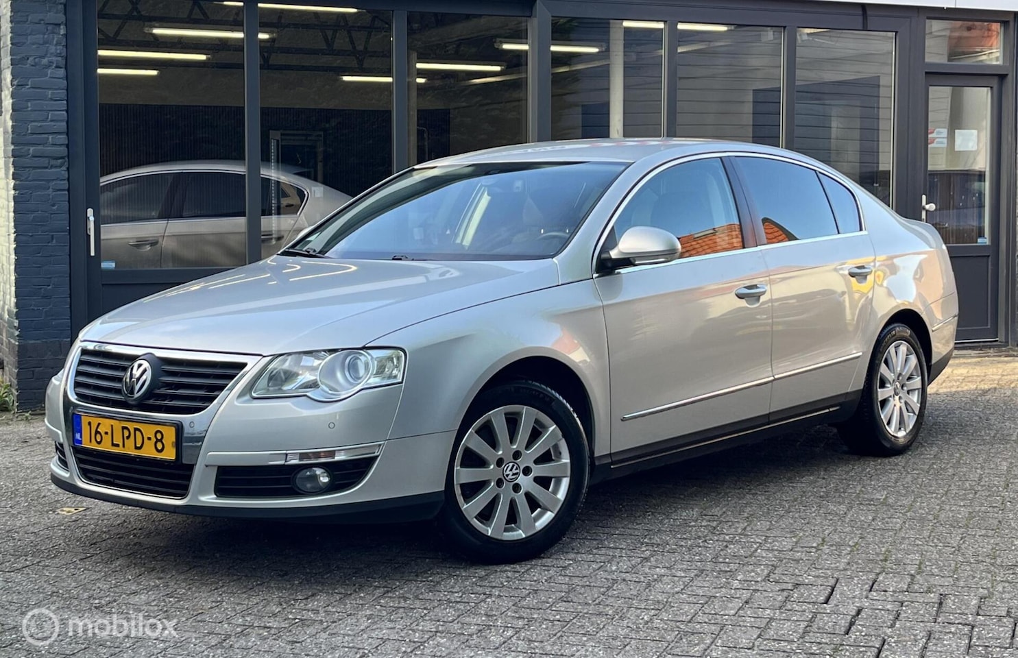 Volkswagen Passat - 1.4 TSI Highline BlueMotion 1.4 TSI Highline BlueMotion - AutoWereld.nl