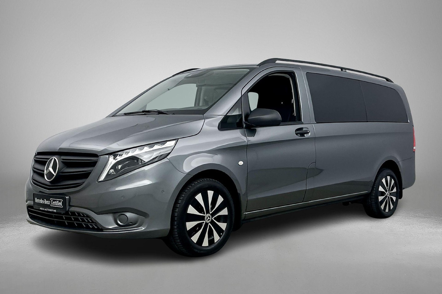 Mercedes-Benz Vito - 116 Diesel L2 Automaat Pro Dubbel Cabine | LED | Distronic+ | Stoelverwarming | Parktronic - AutoWereld.nl