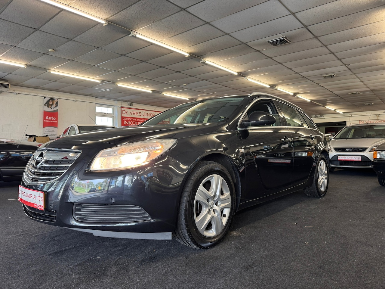 Opel Insignia Sports Tourer - 1.6 T Edition. NAP, 6 vers. trekhaak, BT en meer! - AutoWereld.nl