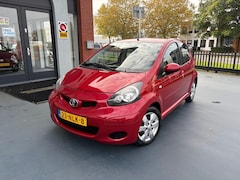 Toyota Aygo - 1.0-12V Aspiration Red AIRCO LMV