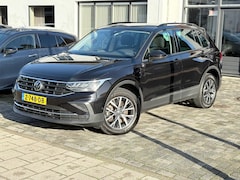 Volkswagen Tiguan - 1.4 TSI eHybrid R-Line Business+, Stoelverwarming, Trekhaak, Navigatie, Achteruitrij camer