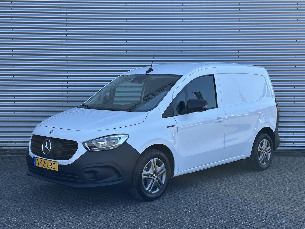 Mercedes-Benz eCitan - 112 Select L1 51kWh Snelladen Veel Opties Trekhaak | Apple Carplay | 285km Wltp | SoH 98% - AutoWereld.nl
