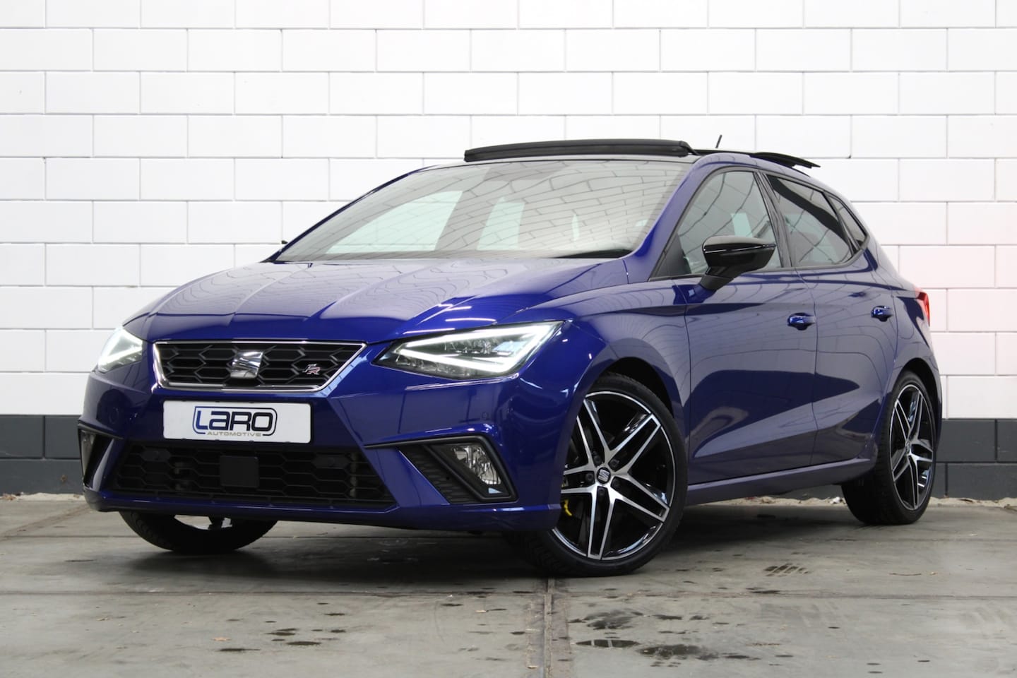 SEAT Ibiza - 1.0 TSI FR | Pano LED ACC Beats Cam Virtual CarPlay Keyless - AutoWereld.nl