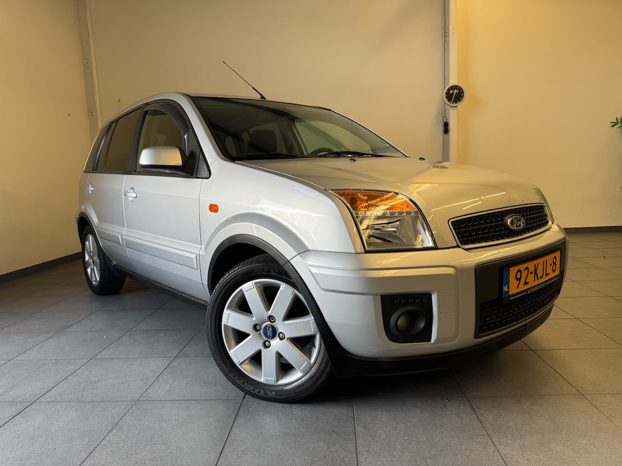 Ford Fusion - 1.6-16V Automaat Airco / Pas 91000km! / Goed onderhouden! - AutoWereld.nl