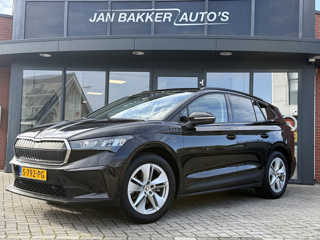 Skoda Enyaq iV - 60 ✅ SOH 94% ✅ Camera ✅ Stoelverw ✅CarPlay - AutoWereld.nl