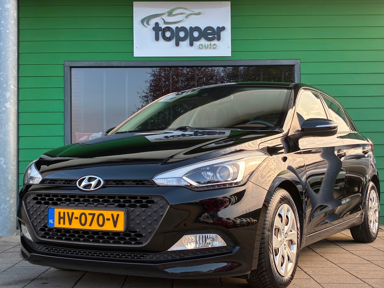 Hyundai i20 - 1.2 HP i-Motion Comfort|2e Eigenaar|Camera|NAP|Navigatie|Trekhaak|CruiseControl|Climatroni - AutoWereld.nl